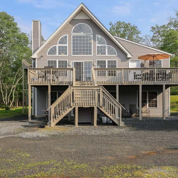 Sleep 20, Spacious Lake House, Visit Jim Thorpe! - Image 1