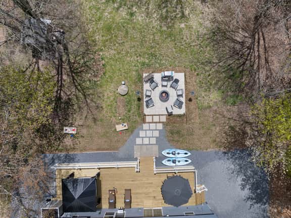 Farmhouse Chic Stay, Walk To Lake, Pool Access